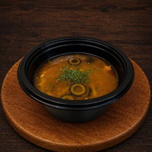 Солянка з куркою та ковбасами+сметанка